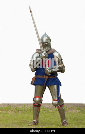 Knight tenendo la sua spada Foto Stock