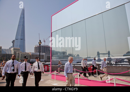 Padiglione francese sul Tamigi durante Olimpiadi di Londra 2012 Foto Stock