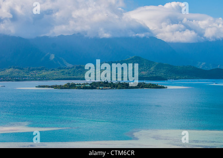 Coconut Island (Moku o lo'e), Kaneohe Bay, Oahu, Hawaii Foto Stock