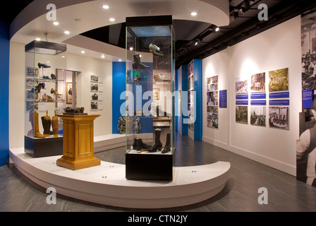 Il Centro del Patrimonio shoe museum, nel villaggio di K retail outlet, Kendal Cumbria, England Regno Unito Foto Stock