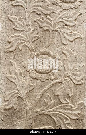 Sculture in pietra di fiori e di lunga durata e bellezza senza tempo. Foto Stock