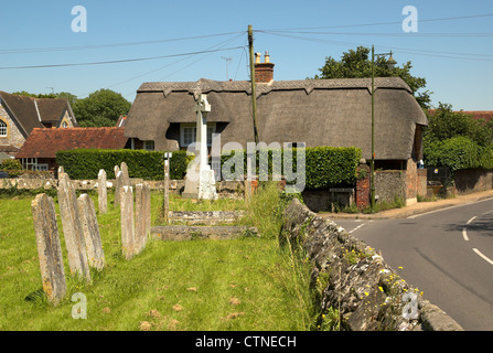 Westbourne Memoriale di guerra nel parco di San Giovanni Battista, Westbourne, West Sussex. Foto Stock