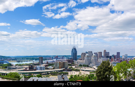 Skyline della città dal Monte Adams, Cincinnati, Ohio, Stati Uniti d'America Foto Stock