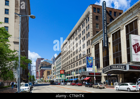 Il Playhouse Square centro su Euclid Avenue nel centro di Cleveland, Ohio, Stati Uniti d'America Foto Stock