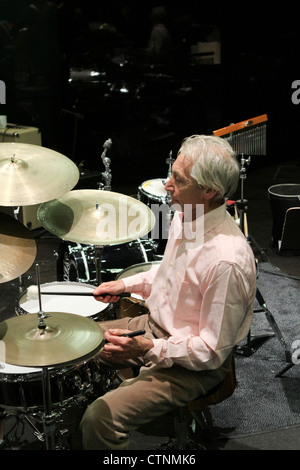 Il batterista Charlie Watts membro del Rolling Stones è un grande appassionato di jazz. Ha suonato con la danese Big Band di Copenhagen 2010 Foto Stock