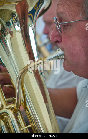 Ibstock mattone Brass Band eufonium o tuba Foto Stock