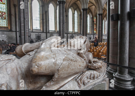 Tomba del Signore Cheney nella Cattedrale di Salisbury, Salisbury, Wiltshire, Inghilterra, Regno Unito Foto Stock