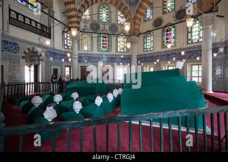 Royal cenotaphs nel mausoleo del sultano ottomano Mahmud III, Istanbul, Turchia Foto Stock