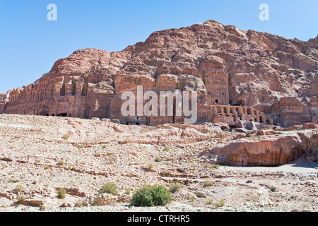 Panorama delle tombe reali di Petra, Giordania Foto Stock