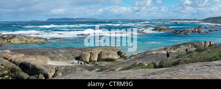 Rocce al pool di Verdi al largo della costa di William Bay National Park in Australia Occidentale Foto Stock