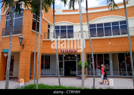 Florida Lee County,estero,Miromar Outlets,shopping shopper shopping negozi mercati di mercato di vendita di acquisto, negozi al dettaglio negozi business Foto Stock