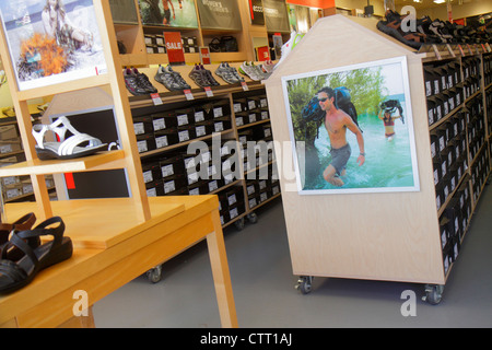 Florida Lee County,estero,Miromar Outlets,shopping shopper shopping negozi mercati di mercato di vendita di acquisto, negozi al dettaglio negozi business Foto Stock