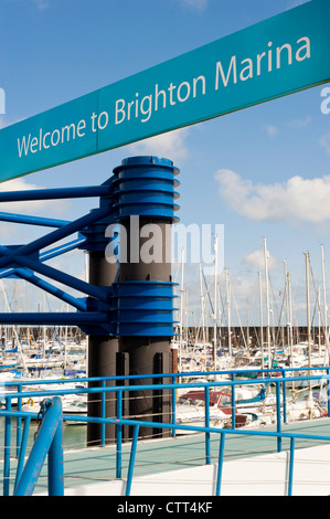 Benvenuto a Brighton Marina segno Foto Stock