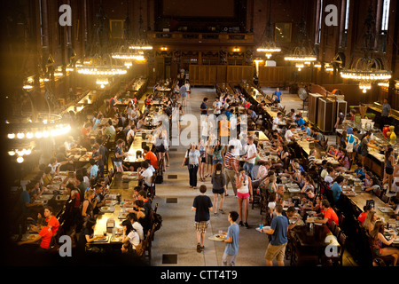 Sala da pranzo presso la Yale University di New Haven CT Foto Stock