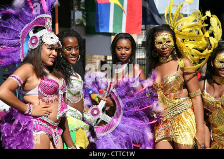 Partecipante del 2010 carnevale di Notting Hill. Europa il più grande festival e la parata. [Solo uso editoriale] Foto Stock