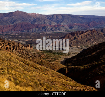 Valli e montagne della Cordillera de Chichas gamma vicino alla città di Tupiza Bolivia, Sud America Foto Stock