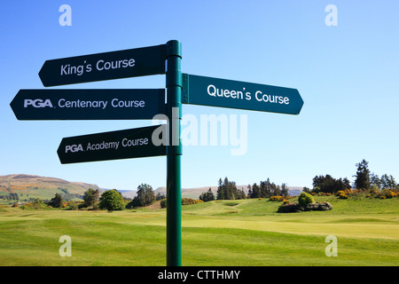 Digital Signage in Gleneagles Golf indicando il Kings Course, Perthshire, Scotland, Regno Unito Foto Stock