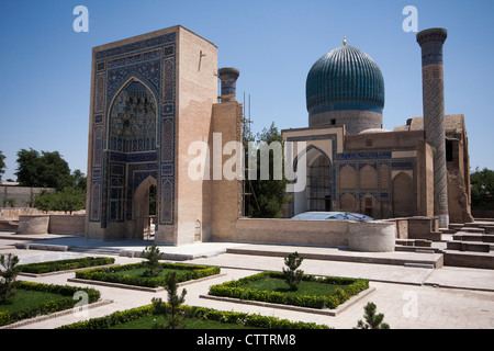 Gūr-e Amīr (o Guri Amir) nel mausoleo, Samarcanda contiene la tomba di Tamerlano, Uzbekistan Foto Stock