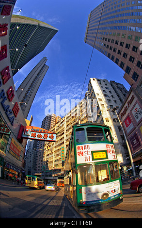Il famoso tram iconico, Hong Kong, Cina. Foto Stock