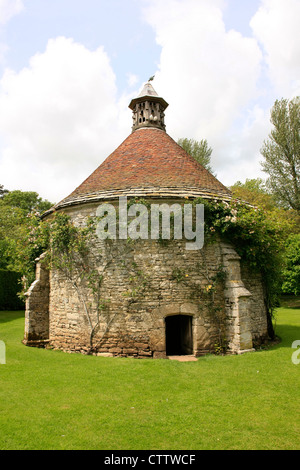 La creazione personalizzata del xv secolo Colombaia a casa Athelhampton Dorset Foto Stock