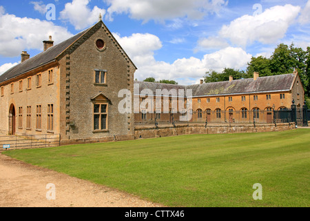 Il blocco stabile e servi quarters a Sherborne Castle Dorset Foto Stock