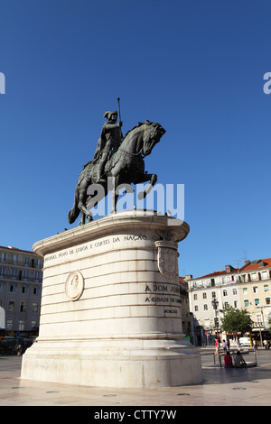 Statua del Re Portoghese, Dom João I (1357-1433) a Praça da Figueira a Lisbona, Portogallo. Foto Stock