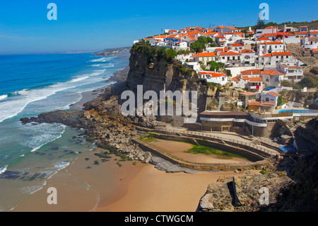 Azenhas do Mar, distretto di Lisbona, costa di Sintra, Portogallo, Europa Foto Stock