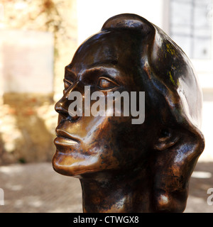 Monumento al poeta Sophia de Mello Breyer Andresen a Lisbona, Portogallo. Foto Stock