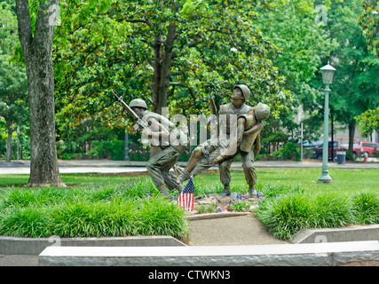 VIETNAM Veterans Memorial statua in bronzo del " dopo il FIREFIGHT', Raleigh North Carolina Foto Stock