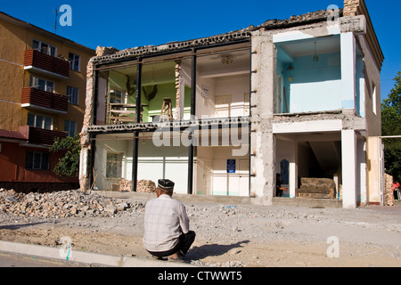 Uzbekistan, Fergana, distrutto casa Foto Stock