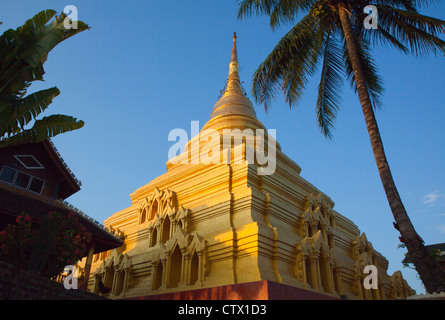 La doratura WAT JONG KHAM risale almeno al XIII secolo - KENGTUNG noto anche come KYAINGTONG, MYANMAR Foto Stock