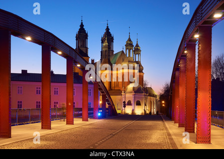 La Giordania il ponte e la Chiesa Francescana - Bernardino, Poznan, Polonia, Europa Foto Stock