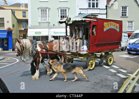 Viaggio tradizionale gypsy in pozzetti town center Somerset REGNO UNITO Foto Stock