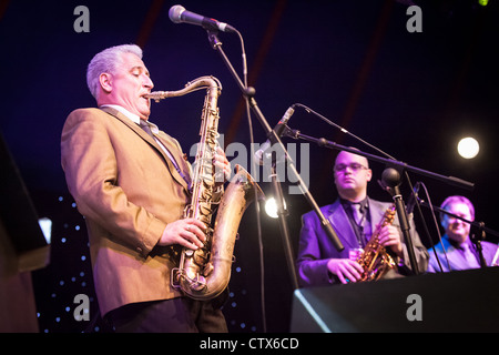 Ray Gelato con Ollie Wilby e Danny Marsden a Ealing Jazz Festival Foto Stock