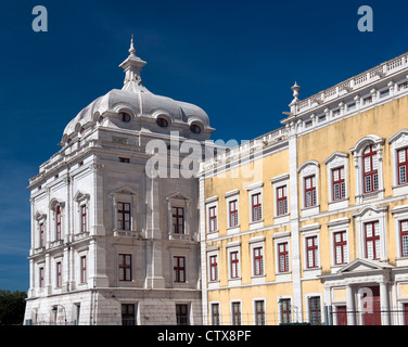 Mafra national Palace e Covent, Mafra, nr Lisbon, Portogallo. Foto Stock