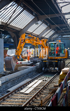 La costruzione di nuove strutture nella stazione principale di Zurigo, Svizzera Foto Stock