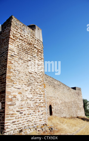 Castello di Noudar,a sud del Portogallo Foto Stock