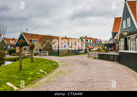 Marken, un villaggio di pescatori e di turismo nell'Olanda del Nord, nei Paesi Bassi. Foto Stock