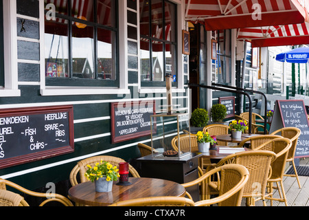 Marken, un villaggio di pescatori e di turismo sul lago Isselmeer, nell'Olanda del Nord, nei Paesi Bassi. Foto Stock