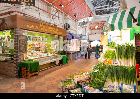 Il XVIII secolo Oxford Mercato Coperto, High Street, Oxford, Oxfordshire, England, Regno Unito Foto Stock