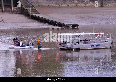 King's Lynn piedi traghetto sul Fiume Great Ouse, Norfolk Foto Stock