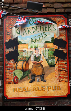 Un segno per i giardinieri Arms pub di Lewes, East Sussex, Inghilterra. Foto Stock