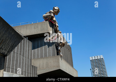 Tutto è bello quando non si guarda in basso, parte del Festival dell'esposizione mondiale, Hayward Gallery Southbank Londra Foto Stock