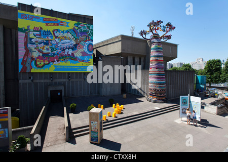 Sotto il baobab, parte del Festival dell'esposizione mondiale, Queen Elizabeth Hall Waterloo Bridge terrazza, Southbank, Londra. Foto Stock