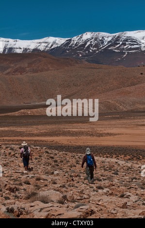 Trekking nel sud montagne Atlas, Marocco Foto Stock