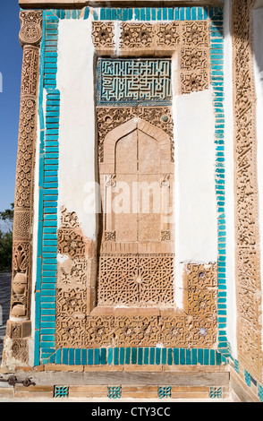 Dettaglio di entrata al santuario di Muhammad Bashoro, 743 hijra, 1342-3 CE, situato nel villaggio di Mazar-i Sharif, Tagikistan Foto Stock