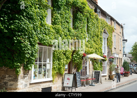 Brothertons Brasserie, High Street, Woodstock, Oxfordshire, England, Regno Unito Foto Stock