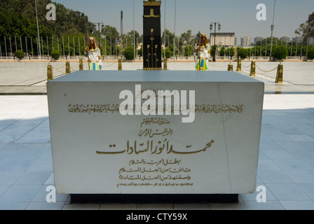 Unknown Soldier Memorial e Anwar Sadat tomba, Nasser City, il Cairo, Egitto, Africa Settentrionale, Africa Foto Stock