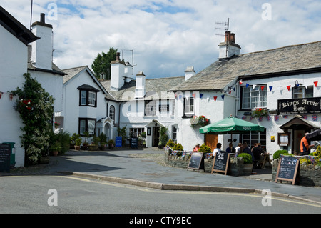 Hawkshead village in estate Cumbria Inghilterra England Regno Unito Regno Unito GB Gran Bretagna Foto Stock