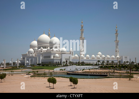 Grande Moschea di cupole e torri Foto Stock